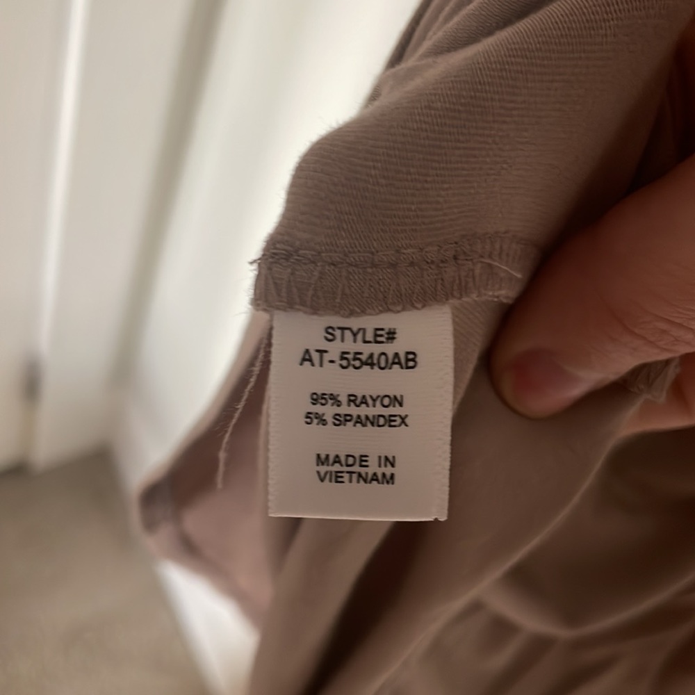 Basic Tank Top - Picture 5 of 5